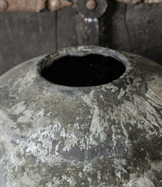 Be-Uniq Oude Verweerde Kruik | Indonesië | H34 x D44 cm