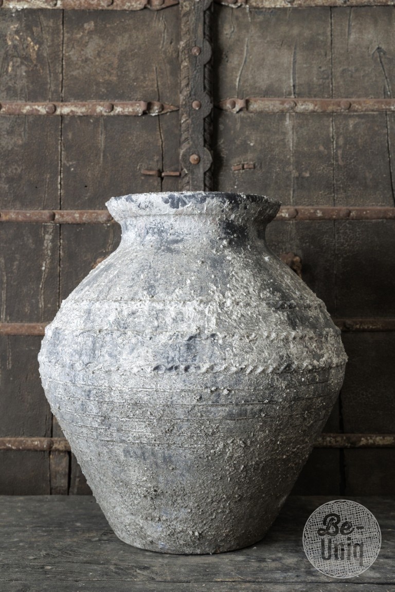 Be-Uniq Verweerde Oude Kruik | Indonesië | H60 x D56 cm