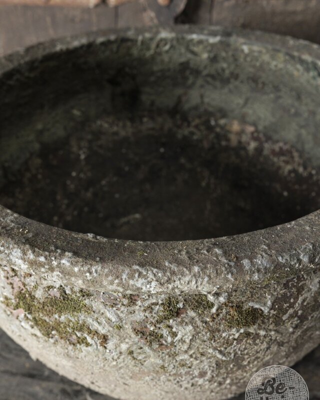 Be-Uniq Oude Verweerde Pot | Indonesië | H34 x D54 cm