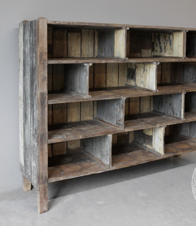 Be-Uniq Oude Vakkenkast | India | H149 x B182 x D45 cm