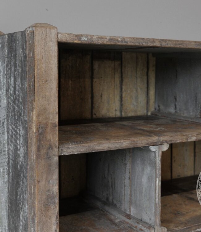 Be-Uniq Oude Vakkenkast | India | H149 x B182 x D45 cm