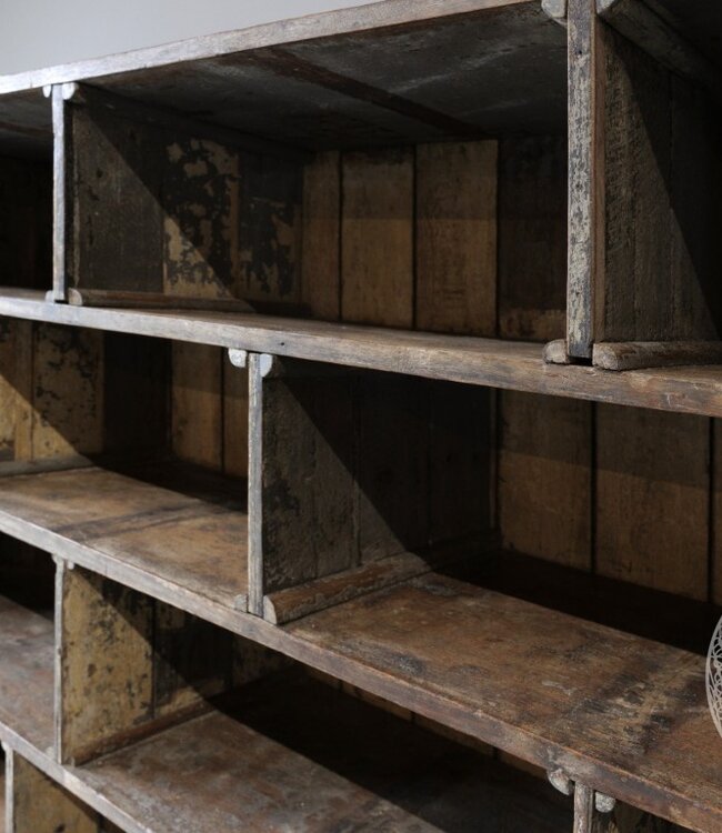 Be-Uniq Oude Vakkenkast | India | H149 x B182 x D45 cm