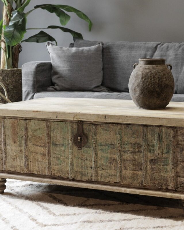 Be-Uniq Oude Salonkist | India | H47 x B115 x D65 cm