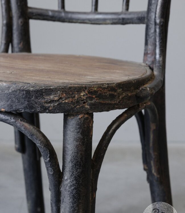 Be-Uniq Antieke Bistro Stoel | India | H87 x B43 x D46 cm