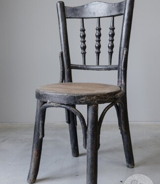 Be-Uniq Antieke Bistro Stoel | India | H87 x B43 x D46 cm