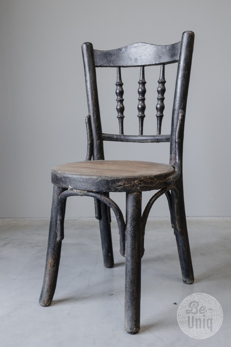 Be-Uniq Antieke Bistro Stoel | India | H87 x B43 x D46 cm