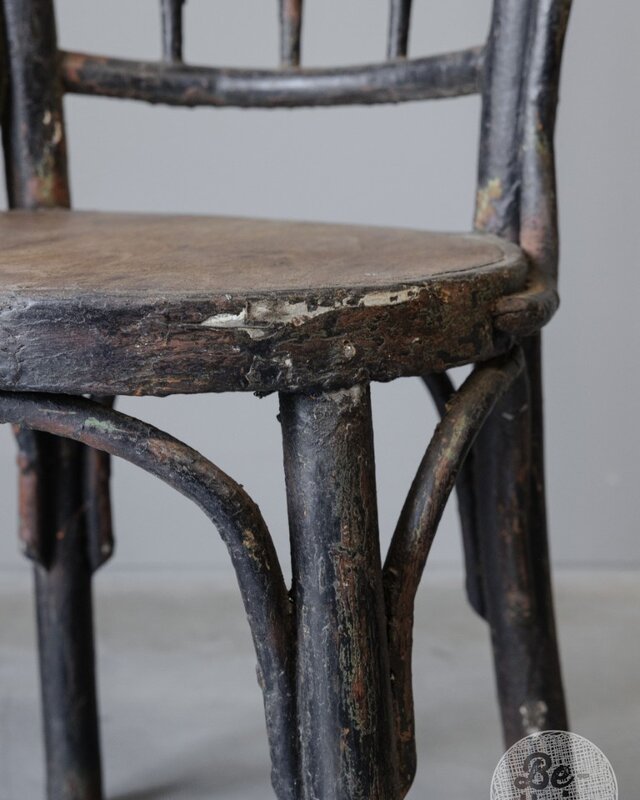 Be-Uniq Antieke Bistro Stoel | India | Nr 2 | H87 x B43 x D46 cm