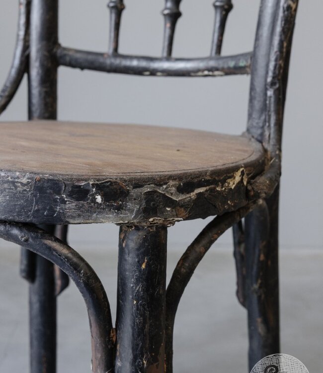 Be-Uniq Antieke Bistro Stoel | India | Nr 4 | H87 x B43 x D46 cm