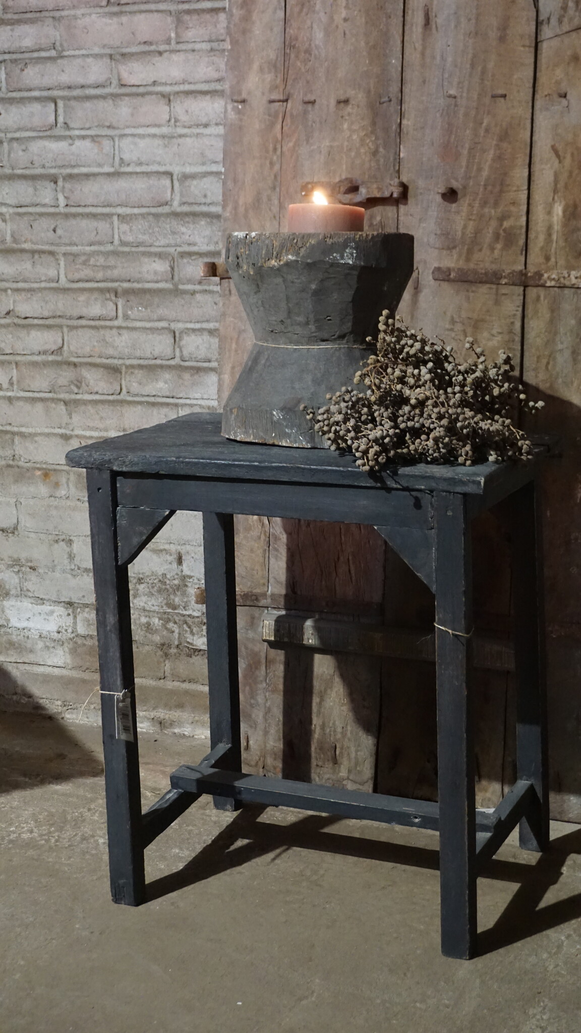 Rene Houtman Houten Bijzettafel | Zwart | H63 x B57 x D39 cm