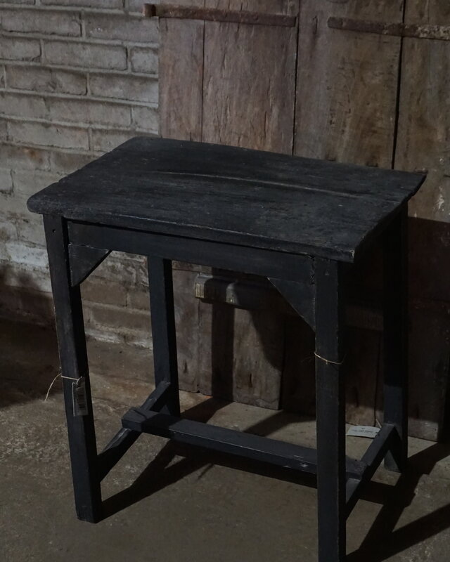 Rene Houtman Houten Bijzettafel | Zwart | H63 x B57 x D39 cm