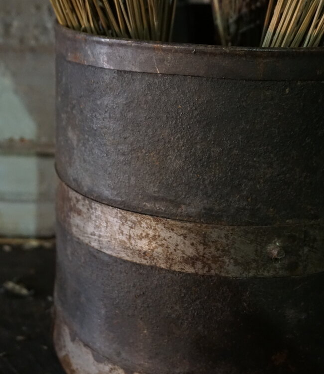 Rene Houtman Landelijke Authentieke Oude Metalen Roest Pot