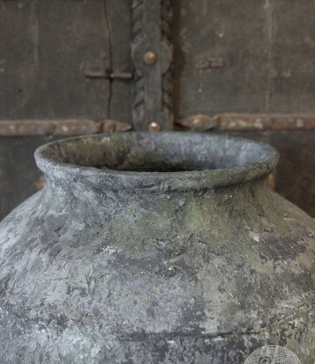 Be-Uniq Verweerde Oude Kruik | Indonesië | H63xD50 cm