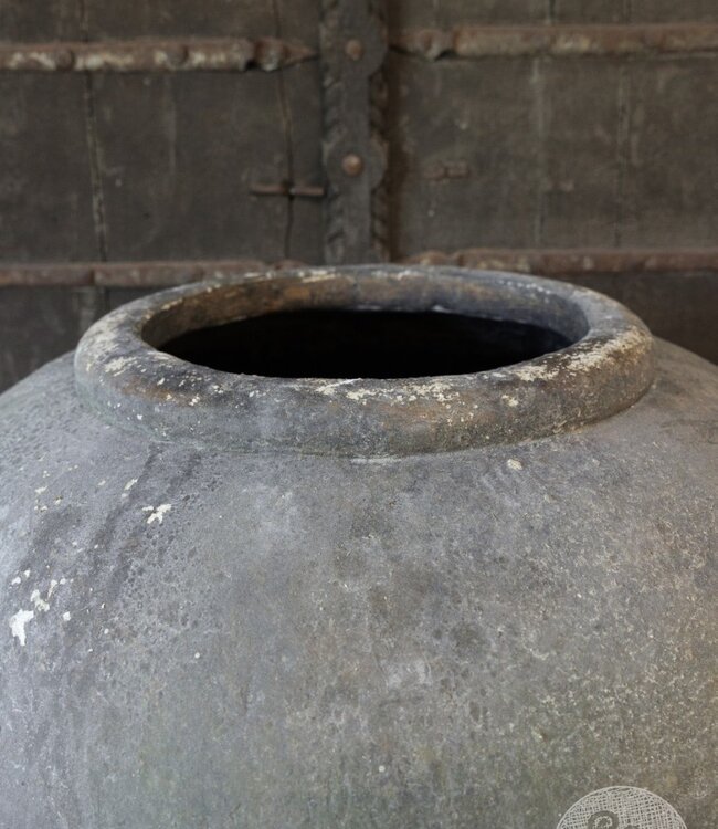 Be-Uniq Verweerde Oude Kruik | Indonesië | H66 x D70 cm