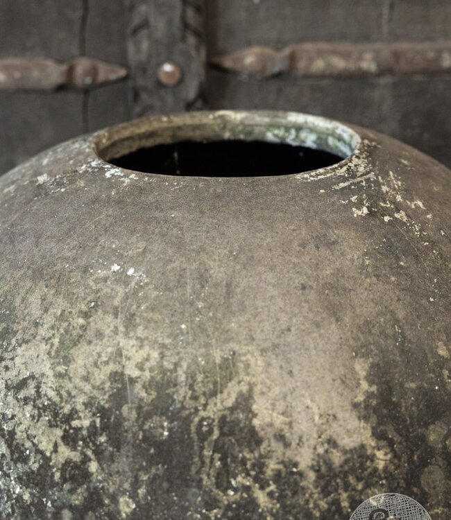 Be-Uniq Verweerde Oude Kruik | Indonesië | Nr 2 | H61 x D50 cm