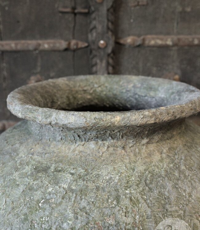 Be-Uniq Verweerde Oude Kruik | Indonesië | Nr 2 | H55 x D55 cm