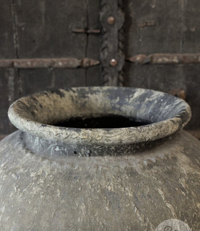 Be-Uniq Verweerde Oude Kruik | Indonesië | H57 x D50 cm