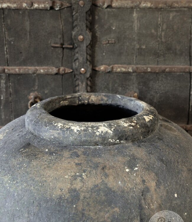 Be-Uniq Verweerde Oude Kruik | Indonesië | H81 x D60 cm