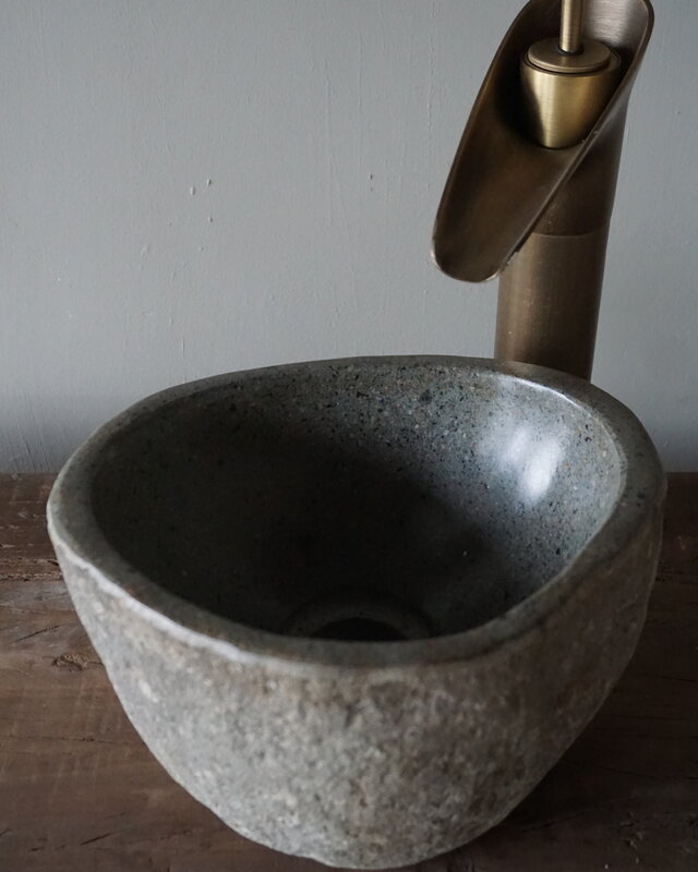 Rene Houtman Kleine Stenen Waskom + Spoelgat | H13 x B24 x D21 cm