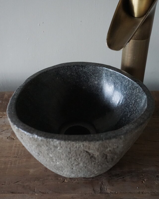 Rene Houtman Kleine Stenen Waskom + Spoelgat | H13 x B23 x D20 cm