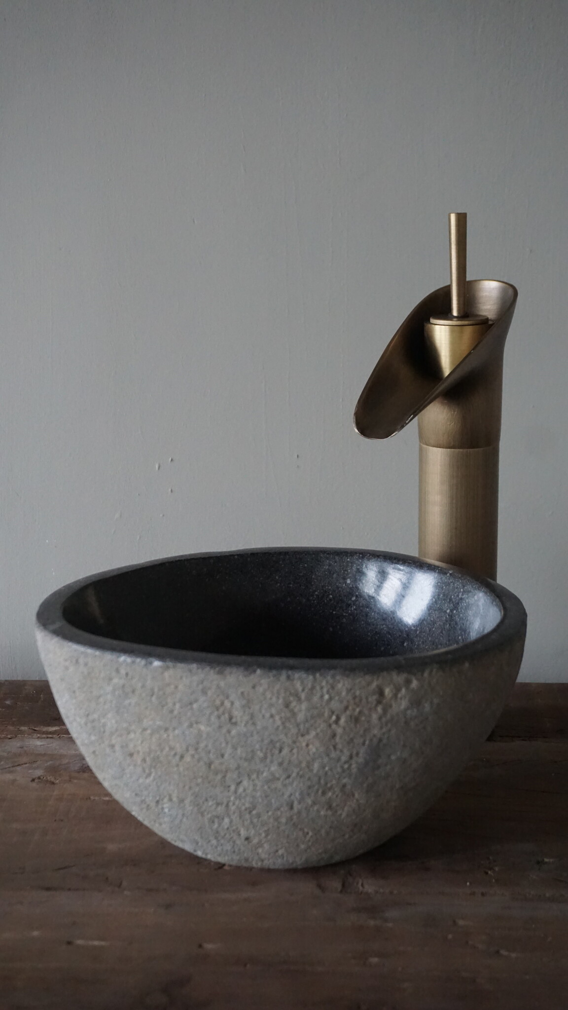 Rene Houtman Kleine Stenen Waskom + Spoelgat | H13 x B25 x D21 cm