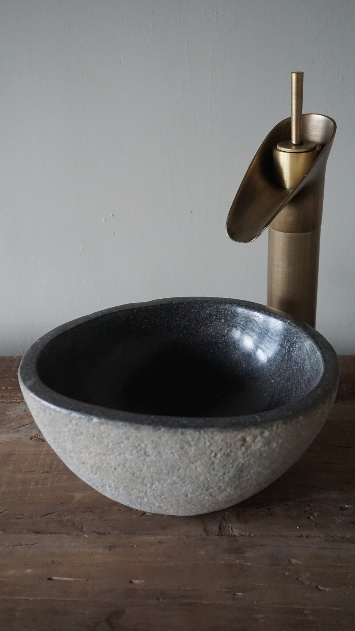 Rene Houtman Kleine Stenen Waskom + Spoelgat | H13 x B25 x D21 cm