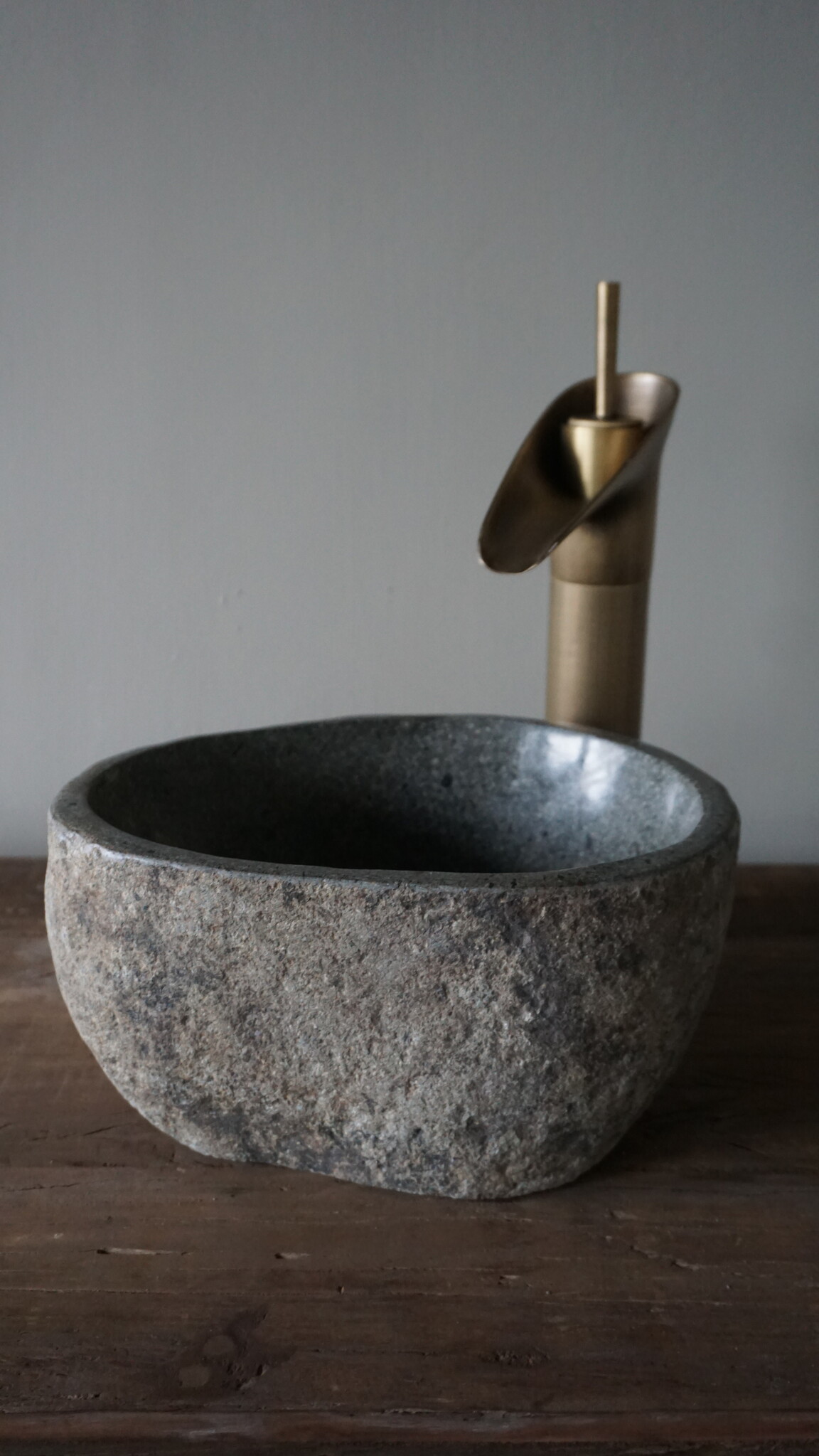 Rene Houtman Kleine Stenen Waskom + Spoelgat | H13 x B26 x D19 cm