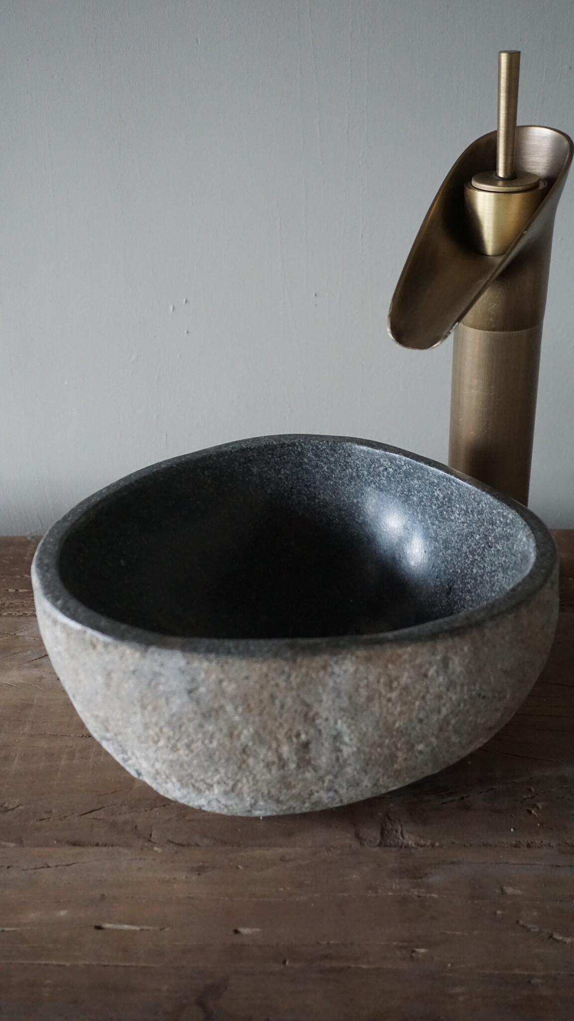 Rene Houtman Kleine Stenen Waskom + Spoelgat | H13 x B24 x D20 cm