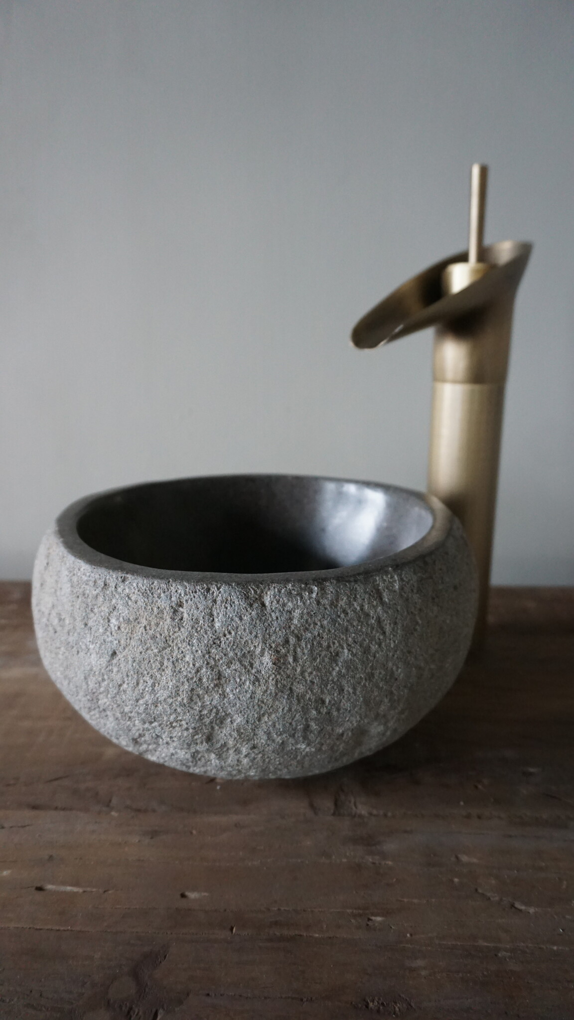 Rene Houtman Kleine Stenen Waskom + Spoelgat | H13 x B23 x D21 cm