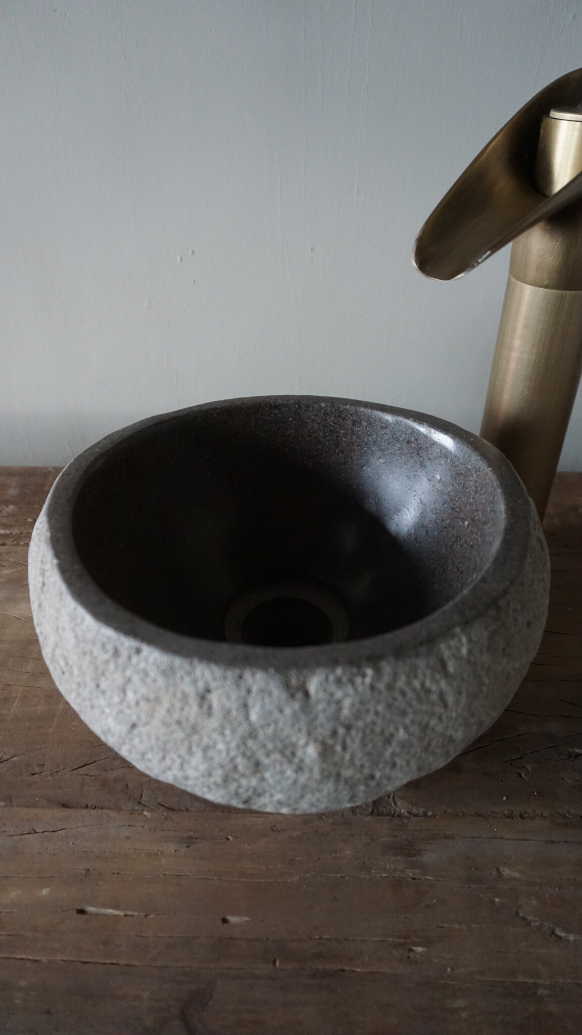 Rene Houtman Kleine Stenen Waskom + Spoelgat | H13 x B23 x D21 cm