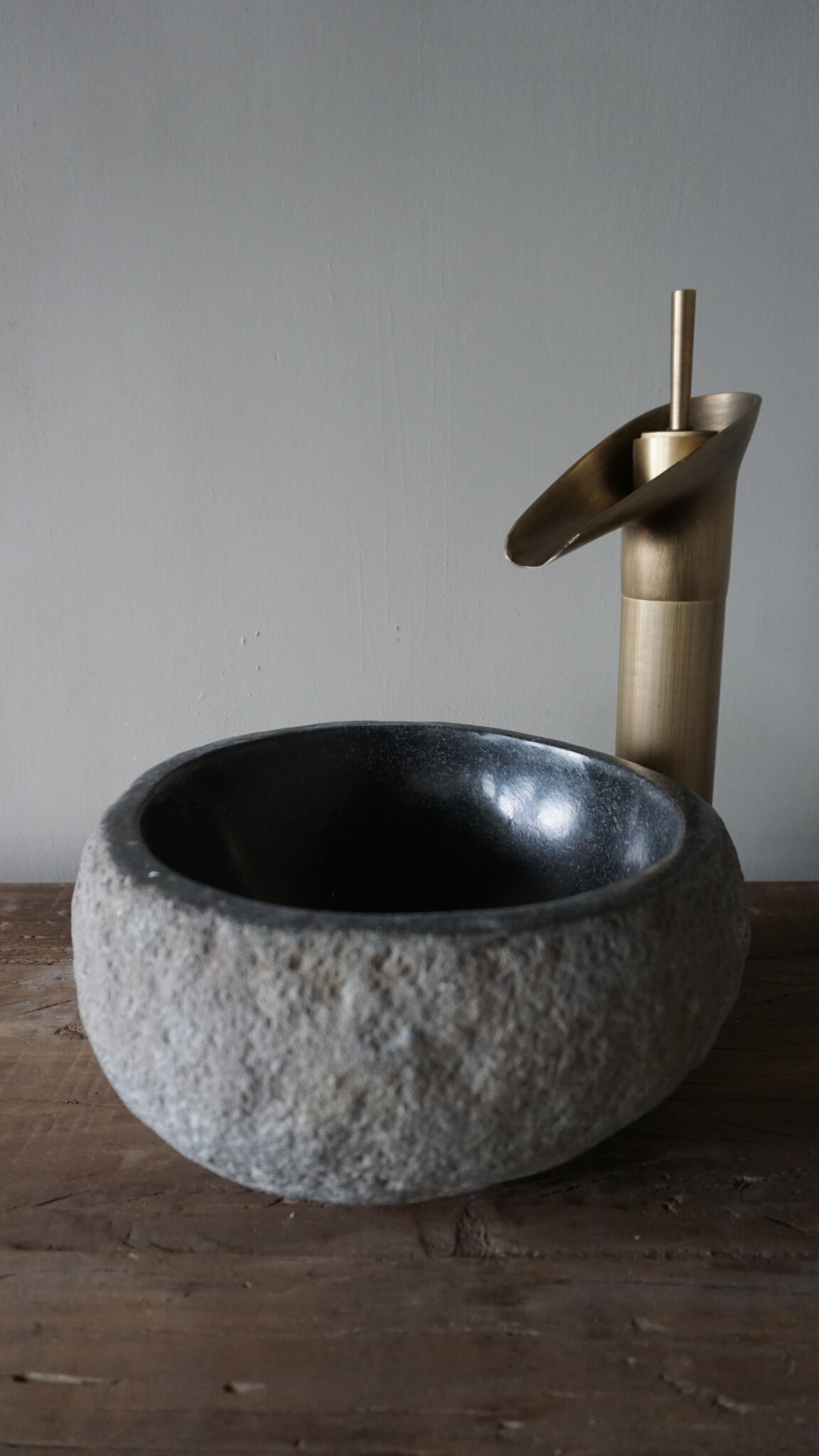 Rene Houtman Kleine Stenen Waskom + Spoelgat | H14 x B24 x D24 cm