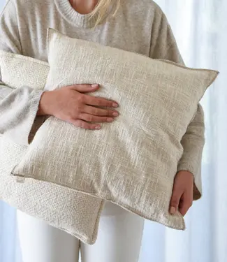 LEEFF Kussen Petra | Katoen | Naturel | H45 x B45 cm LEEFF Kussen Petra | Katoen | Naturel | H45 x B45 cm