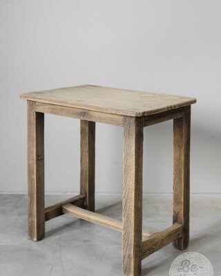 Be-Uniq Oude Bijzettafel | Rustiek Verweerd | H46xB43xD30 cm