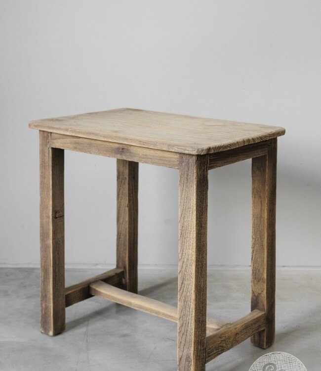 Be-Uniq Oude Bijzettafel | Rustiek Verweerd | H46xB43xD30 cm