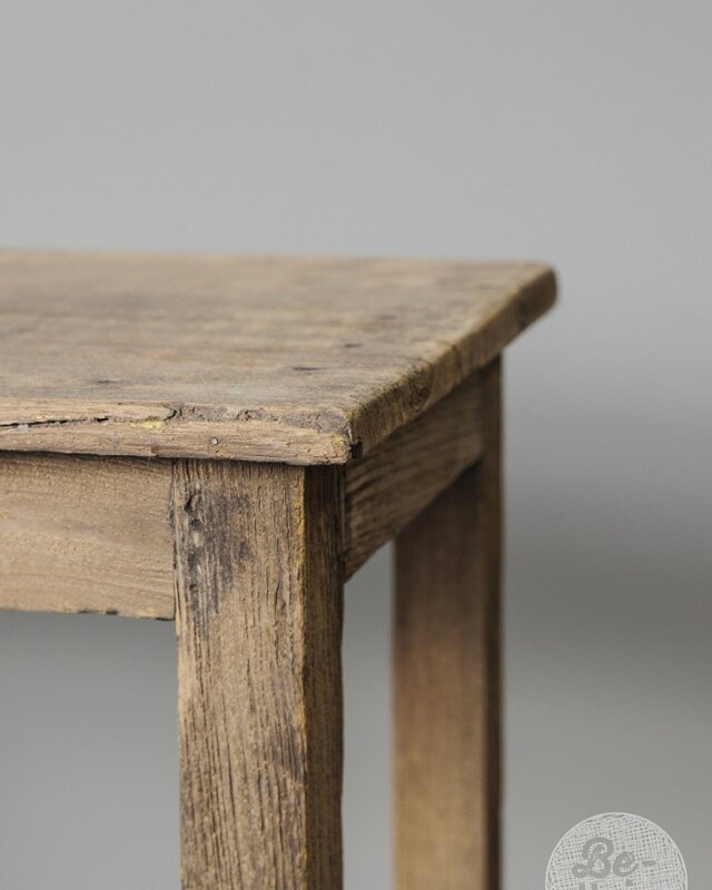 Be-Uniq Oude Bijzettafel | Rustiek Verweerd | H53xB60xD30 cm