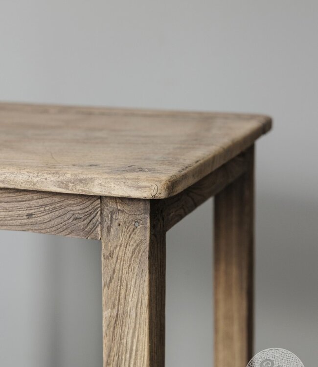 Be-Uniq Oude Bijzettafel | Rustiek Verweerd | H54xB45xD34 cm