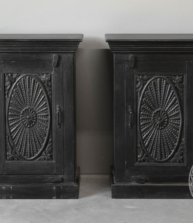 Be-Uniq Set Van 2 Nachtkastjes | India | H85xB56xD38 cm