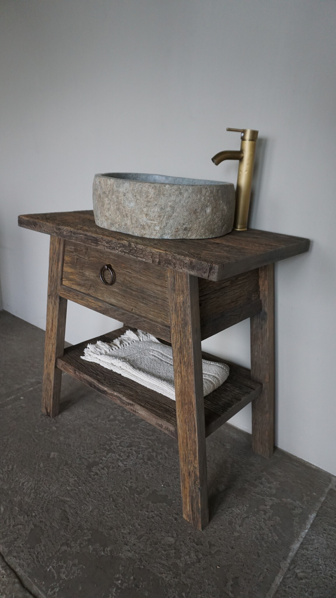 Rene Houtman Toiletmeubel Noud Small | Oud Eikenhouten Wagonplanken