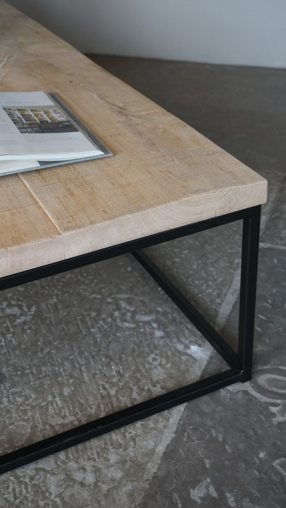 Rene Houtman Salontafel Eikenhout | Ijzeren Onderstel | Kies Maat