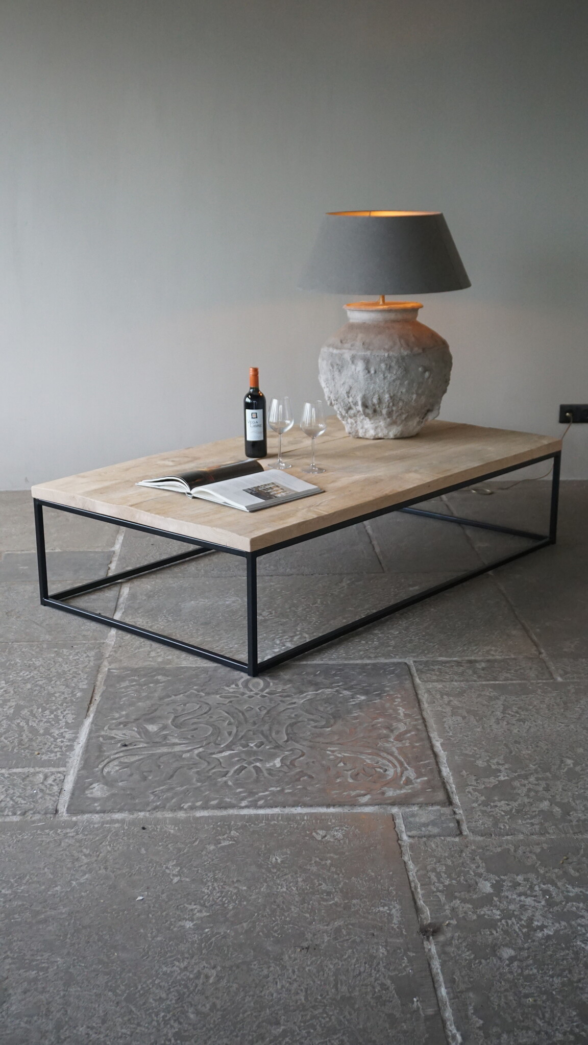 Rene Houtman Salontafel Eikenhout | Ijzeren Onderstel | Kies Maat