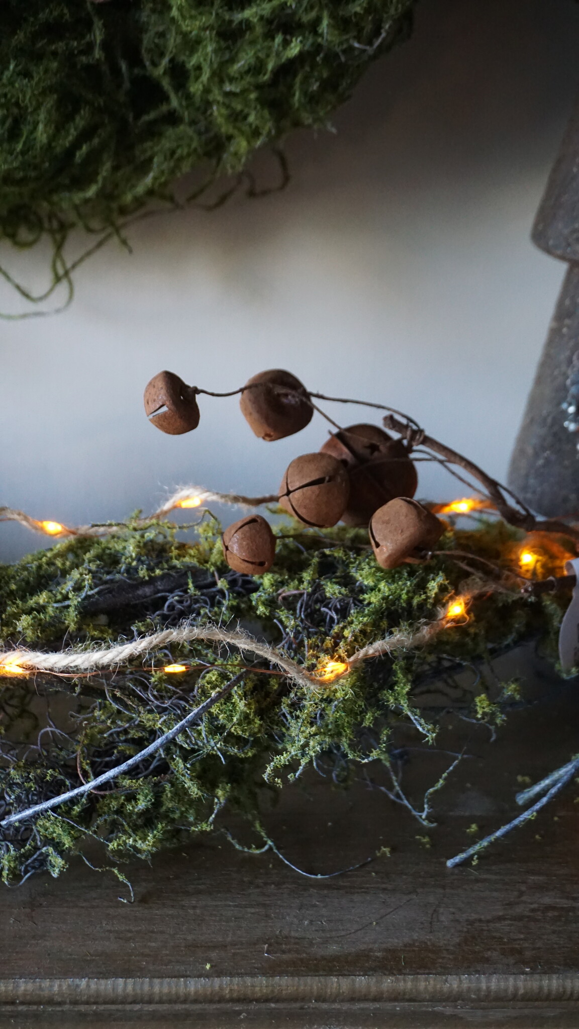 Rene Houtman Decoratieve Rustieke Kersttak Met Bellen | L30 cm