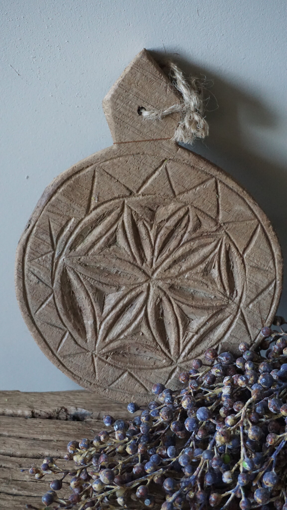 Rene Houtman Mandela Onderzetter Hout | H3xB19xL25 cm