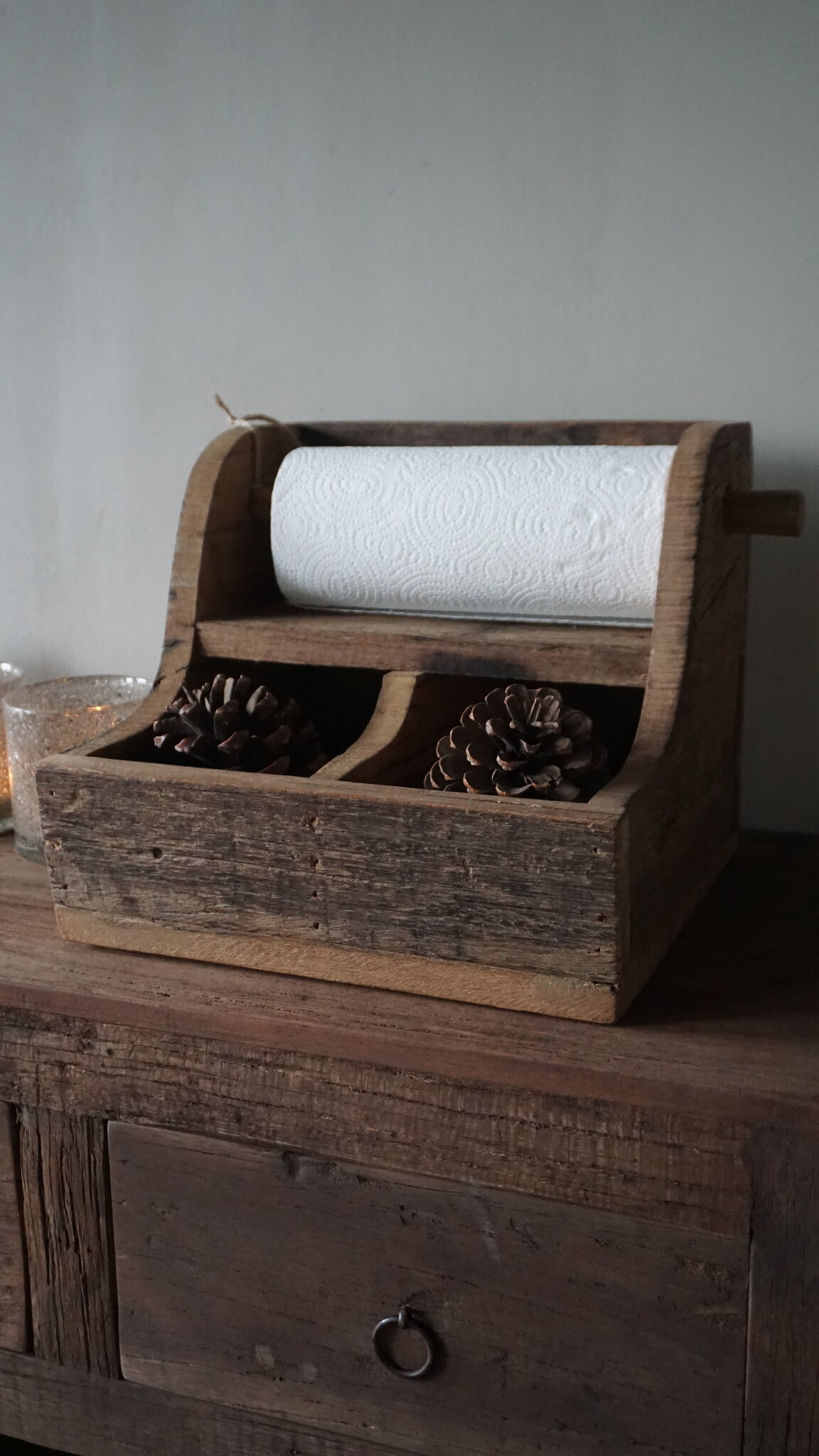 Rene Houtman Keukenrolhouder Greet | Truckwood | H26 x B30 x D30 cm