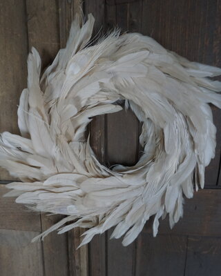 Rene Houtman Krans Pauwenveer Wit | H6 x D40 cm