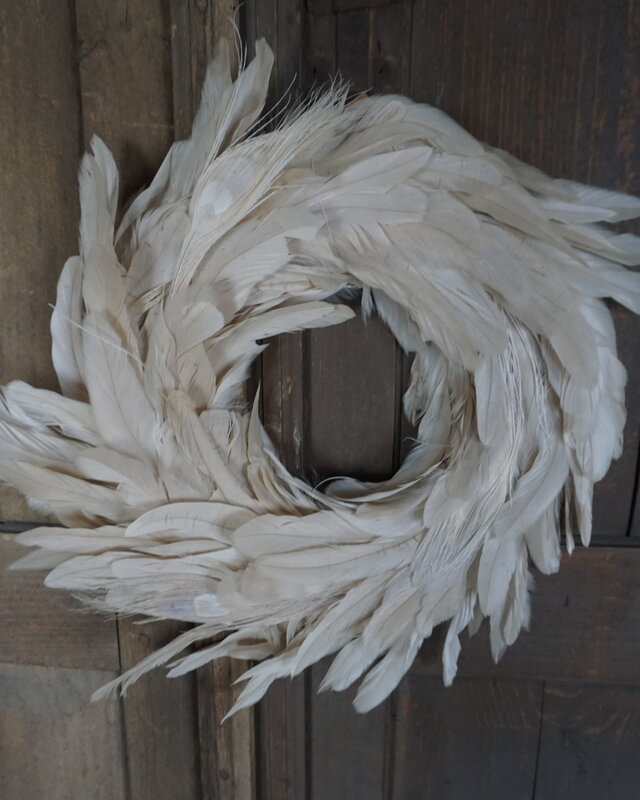 Rene Houtman Krans Pauwenveer Wit | H6 x D40 cm