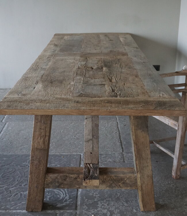 Rene Houtman Oud Eikenhouten Tafel | L300 x B100 x D80 cm