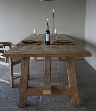 Rene Houtman Oud Eikenhouten Tafel | L300 x B100 x H79 cm