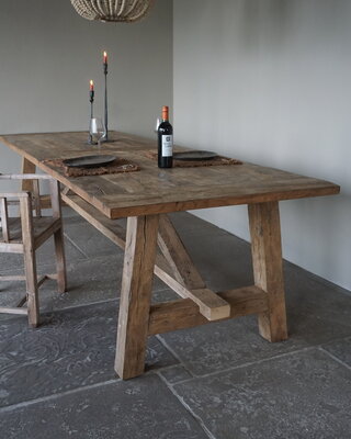 Rene Houtman Oud Eikenhouten Tafel | L300 x B100 x H79 cm