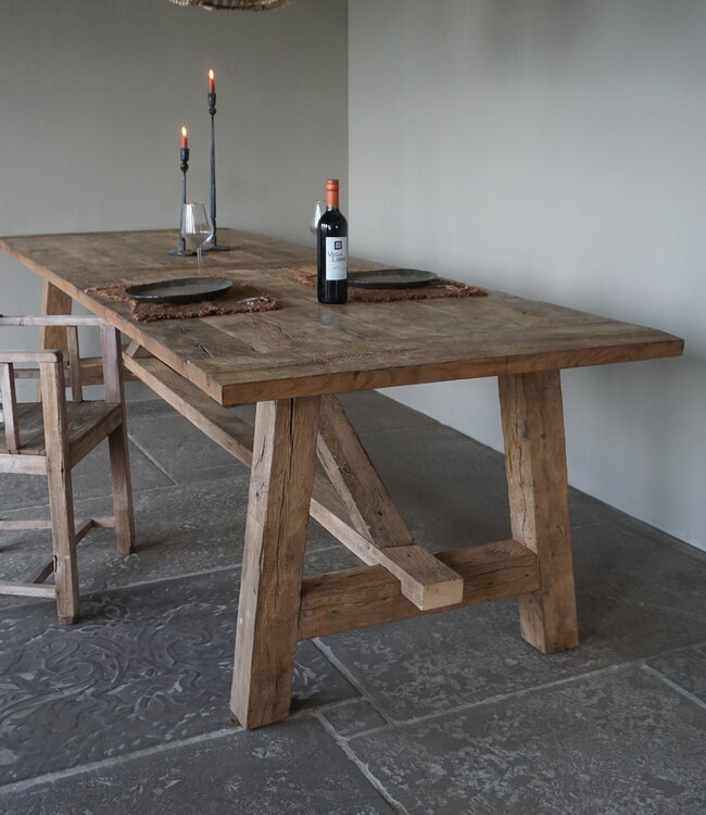 Rene Houtman Oud Eikenhouten Tafel | L300 x B100 x H79 cm