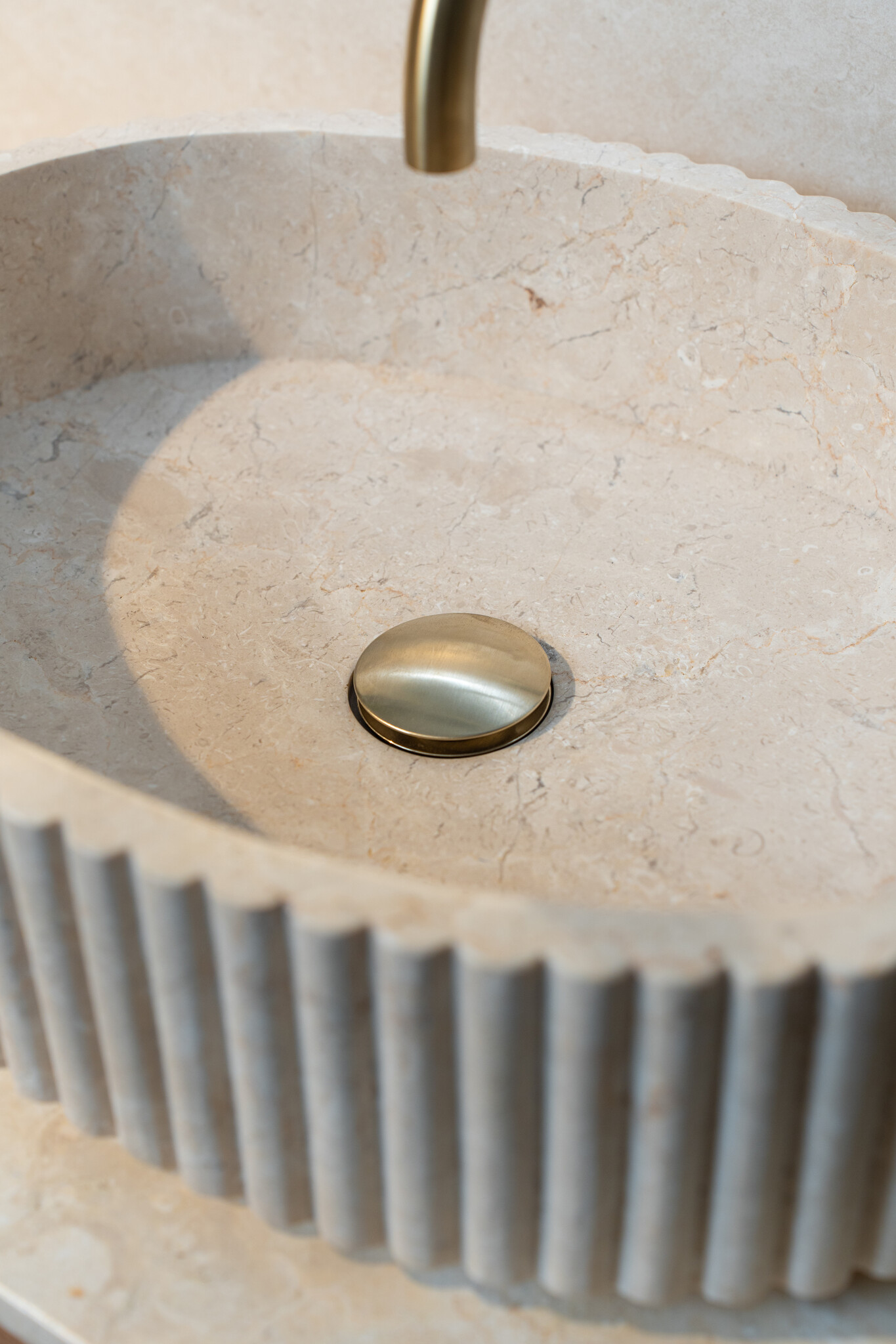 Loutro Bathroomware Waskom Irini Ovaal | Marmer | H12 x B50 x D38 cm