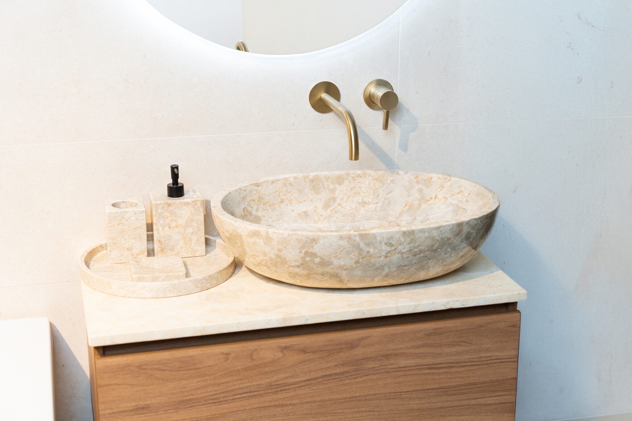 Loutro Bathroomware Badkamerset Met Zeeppompje | Marmer | 3 Kleuren